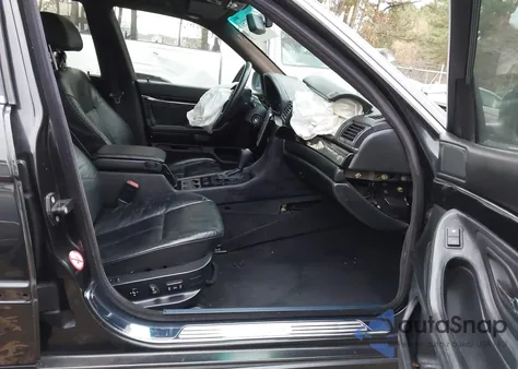 2001 BMW 750Il z USA, uszkodzony, nr VIN WBAGJ03461DD74181